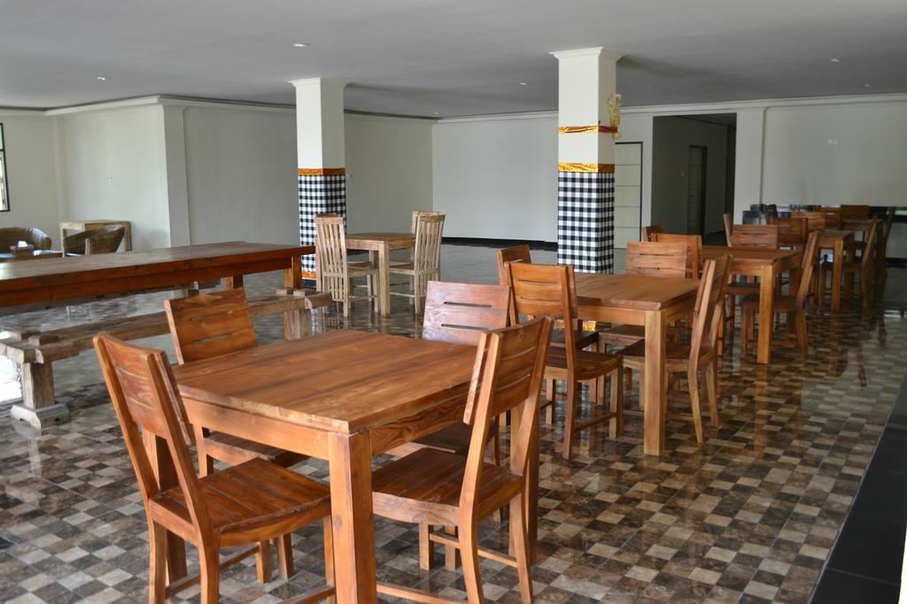 Ivanka Airport Inn Кута Екстериор снимка